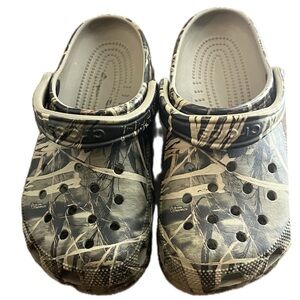 Crocs Classic Unisex size M6/W8 Advantage Max Sandals Clogs Shoes Camo
